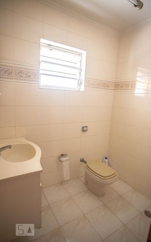 Casa à venda com 398m², 3 quartos e 8 vagas Casa à venda com 398m², 3 quartos e 8 vagasBanheiro