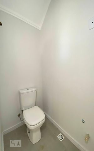 Casa de condomínio à venda com 108m², 3 quartos e 2 vagasLavabo