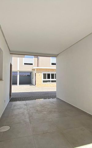 Casa de condomínio à venda com 108m², 3 quartos e 2 vagasGaragem