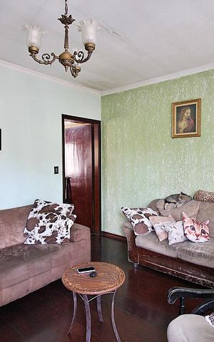 Casa à venda com 181m², 2 quartos e 4 vagasSala