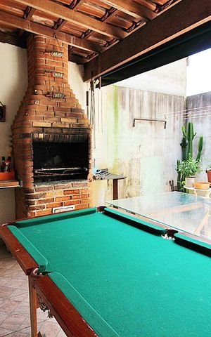 Casa à venda com 181m², 2 quartos e 4 vagasChurrasqueira
