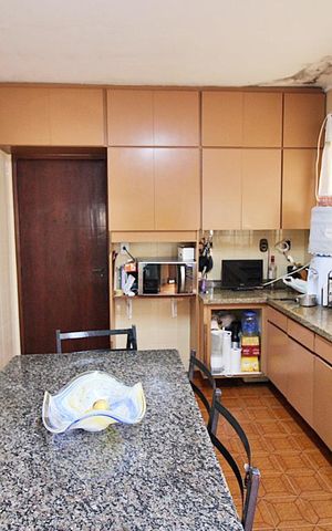Casa à venda com 181m², 2 quartos e 4 vagasCozinha