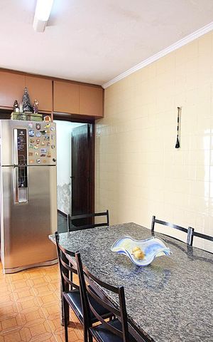 Casa à venda com 181m², 2 quartos e 4 vagasCozinha