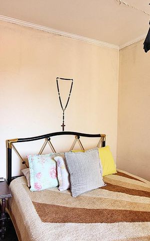 Casa à venda com 181m², 2 quartos e 4 vagasQuarto 1 - Suíte