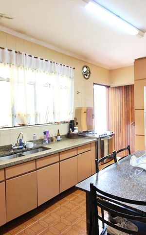 Casa à venda com 181m², 2 quartos e 4 vagasCozinha