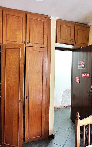 Casa à venda com 181m², 2 quartos e 4 vagasQuarto 2 