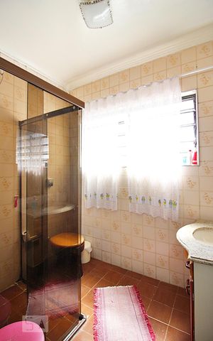 Casa à venda com 181m², 2 quartos e 4 vagasBanheiro Social