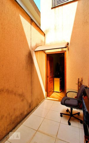 Casa à venda com 162m², 3 quartos e 4 vagasQuintal
