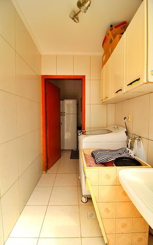 Casa à venda com 162m², 3 quartos e 4 vagasÁrea de Serviço