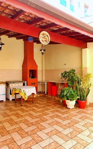 Casa à venda com 162m², 3 quartos e 4 vagasÁrea Externa