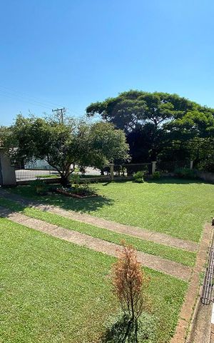 Casa à venda com 75m², 2 quartos e 2 vagasÁrea Externa