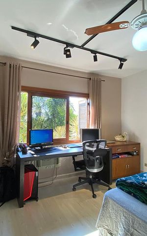 Casa à venda com 75m², 2 quartos e 2 vagasQuarto 1 - Suíte
