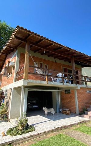 Casa à venda com 75m², 2 quartos e 2 vagasÁrea Externa