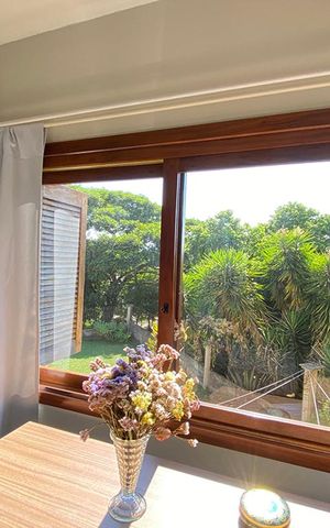 Casa à venda com 75m², 2 quartos e 2 vagasJanela do Quarto 2