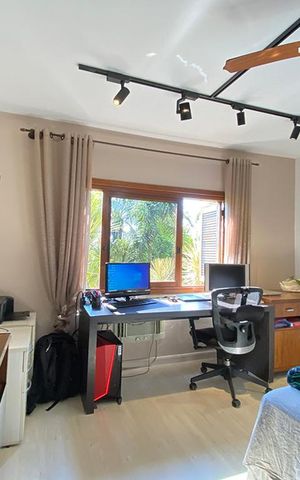 Casa à venda com 75m², 2 quartos e 2 vagasQuarto 1 - Suíte