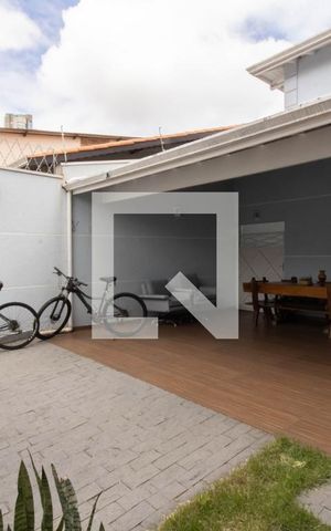 Casa para alugar com 263m², 5 quartos e 3 vagas Casa para alugar com 263m², 5 quartos e 3 vagasGaragem