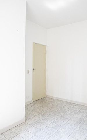 Casa para alugar com 30m², 1 quarto e sem vaga Casa para alugar com 30m², 1 quarto e sem vagaSala/Quarto