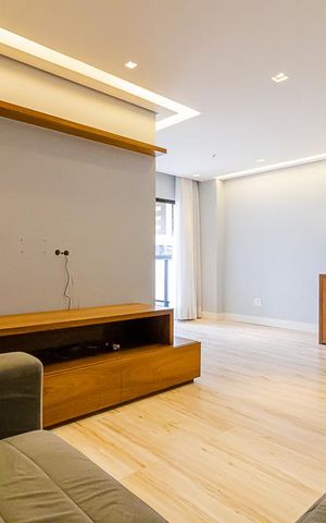 Apartamento à venda com 100m², 3 quartos e 2 vagas Apartamento à venda com 100m², 3 quartos e 2 vagasSala