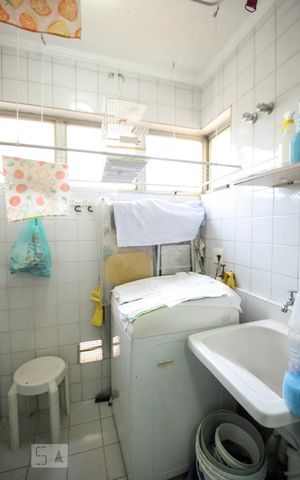 Apartamento à venda com 70m², 3 quartos e 1 vagaÁrea de Serviço