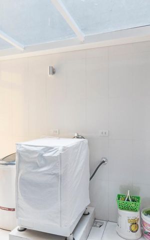 Casa para alugar com 198m², 4 quartos e 2 vagas Casa para alugar com 198m², 4 quartos e 2 vagasÁrea de Serviço