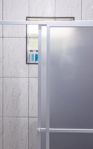 Casa à venda com 162m², 2 quartos e 3 vagas Casa à venda com 162m², 2 quartos e 3 vagasBanheiro