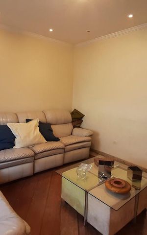 Casa à venda com 460m², 4 quartos e 6 vagasSala TV