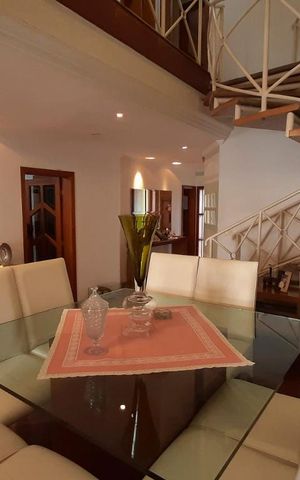 Casa à venda com 460m², 4 quartos e 6 vagasSala Jantar