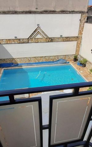 Casa à venda com 460m², 4 quartos e 6 vagasVaranda Suite Master