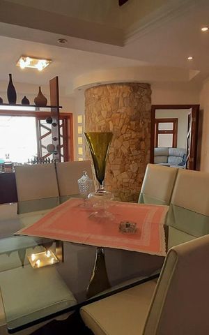 Casa à venda com 460m², 4 quartos e 6 vagasSala Jantar