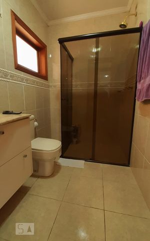 Casa à venda com 460m², 4 quartos e 6 vagasBanheiro Suite 1