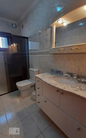 Casa à venda com 460m², 4 quartos e 6 vagasBanheiro Suite 3