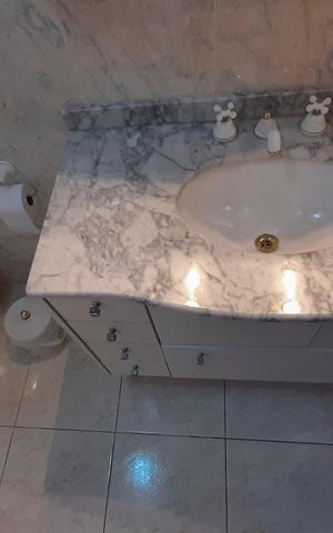 Casa à venda com 460m², 4 quartos e 6 vagasBanheiro Suite 3