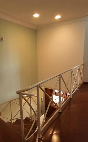 Casa à venda com 460m², 4 quartos e 6 vagasHall Superior