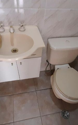 Casa à venda com 460m², 4 quartos e 6 vagasLavabo