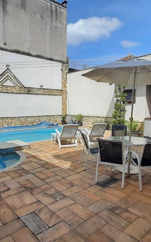Casa à venda com 460m², 4 quartos e 6 vagasPiscina