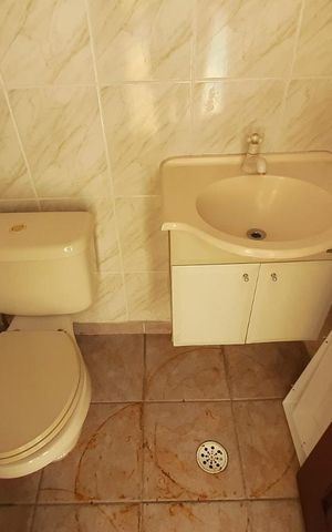 Casa à venda com 460m², 4 quartos e 6 vagasLavabo
