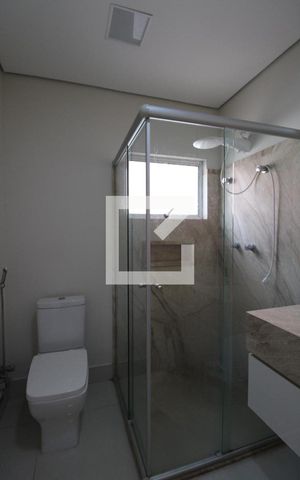 Casa à venda com 240m², 3 quartos e 4 vagasBanheiro da Suíte