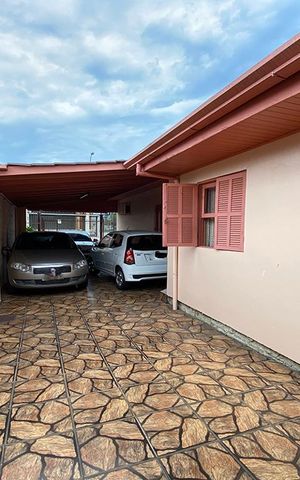 Casa à venda com 280m², 4 quartos e 4 vagasGaragem