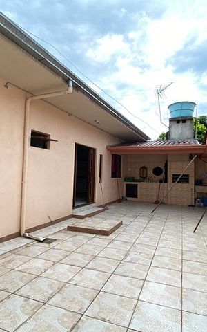 Casa à venda com 280m², 4 quartos e 4 vagasPátio