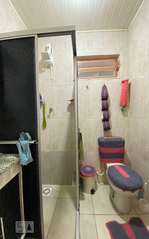 Casa à venda com 280m², 4 quartos e 4 vagasBanheiro
