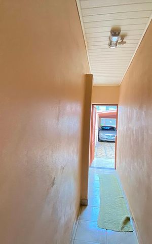 Casa à venda com 280m², 4 quartos e 4 vagasCorredor