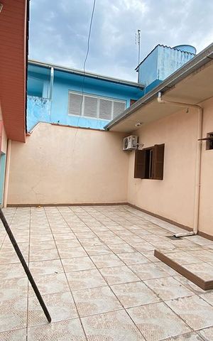 Casa à venda com 280m², 4 quartos e 4 vagas Área de Serviço