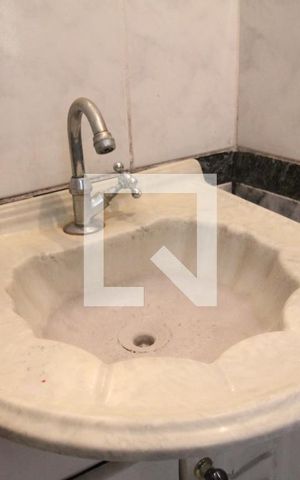 Casa à venda com 700m², 5 quartos e 4 vagasBanheiro da Suíte 1