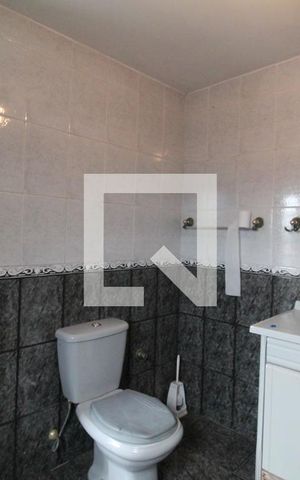Casa à venda com 700m², 5 quartos e 4 vagasBanheiro 1