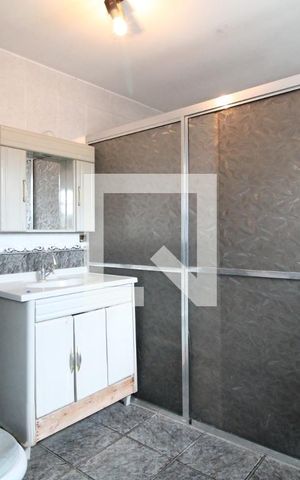 Casa à venda com 700m², 5 quartos e 4 vagasBanheiro 1