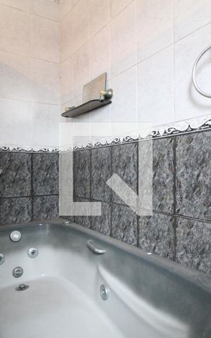 Casa à venda com 700m², 5 quartos e 4 vagasBanheiro 1