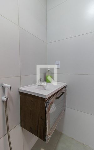 Casa de condomínio à venda com 130m², 3 quartos e 1 vaga Casa de condomínio à venda com 130m², 3 quartos e 1 vagaBanheiro