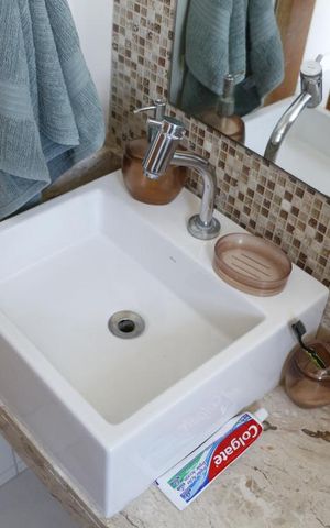 Apartamento à venda com 85m², 2 quartos e 1 vagaDetalhe do Banheiro