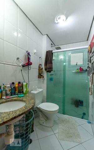 Apartamento à venda com 220m², 3 quartos e 3 vagas Apartamento à venda com 220m², 3 quartos e 3 vagasBanheiro social