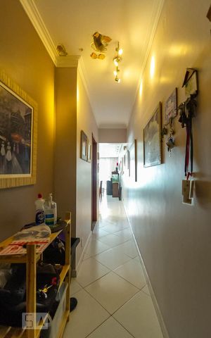 Apartamento à venda com 220m², 3 quartos e 3 vagas Apartamento à venda com 220m², 3 quartos e 3 vagasCorredor de entrada